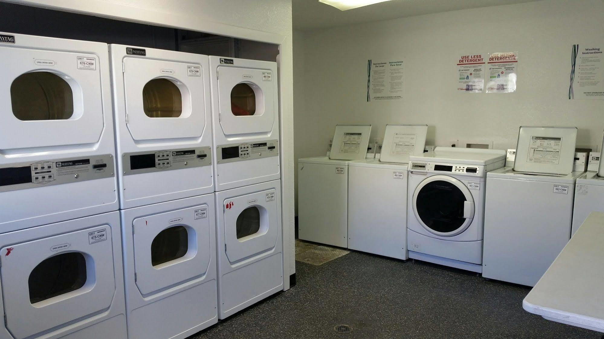 Intown Suites Extended Stay San Antonio Tx - Airport Luaran gambar